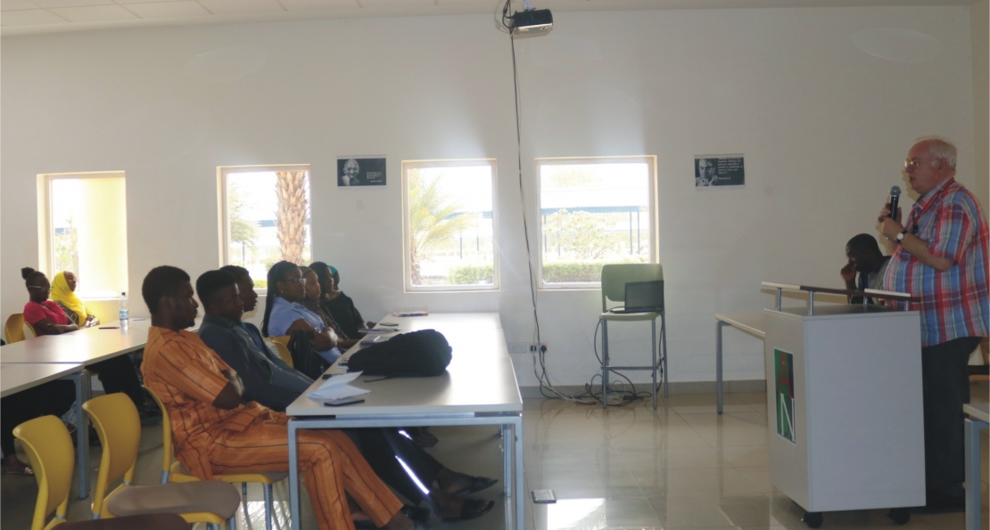 SAS Holds Session for New Students