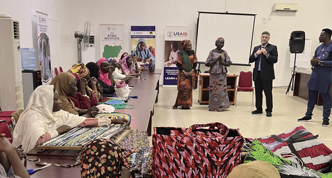 AUN President Frazier Visits Waste-to-Wealth Center, Praises Women's Creativity, Tenacity